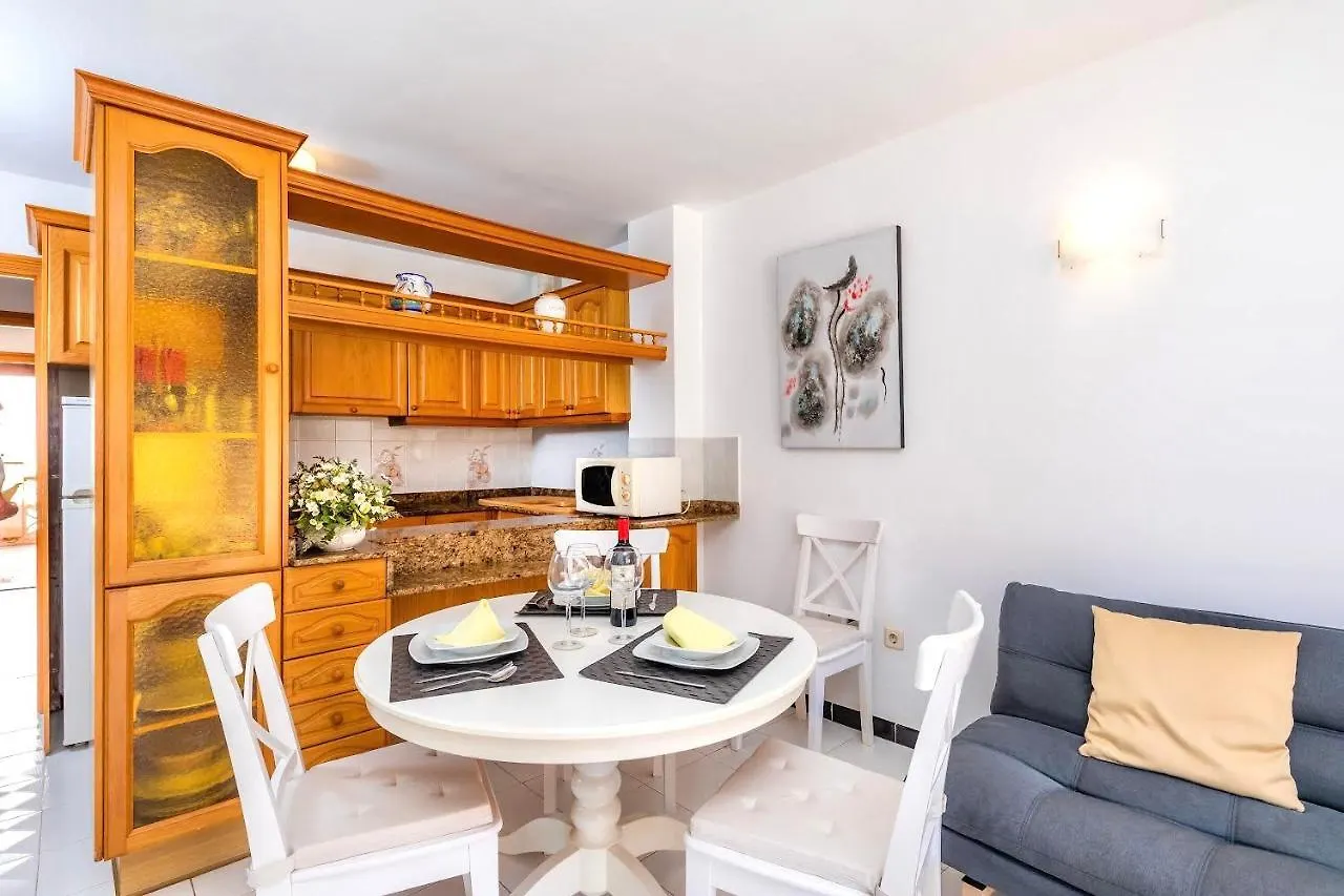 Casa Caty Con Piscina,A 5 Minutos De La Playa Apartment Alcudia  Spain